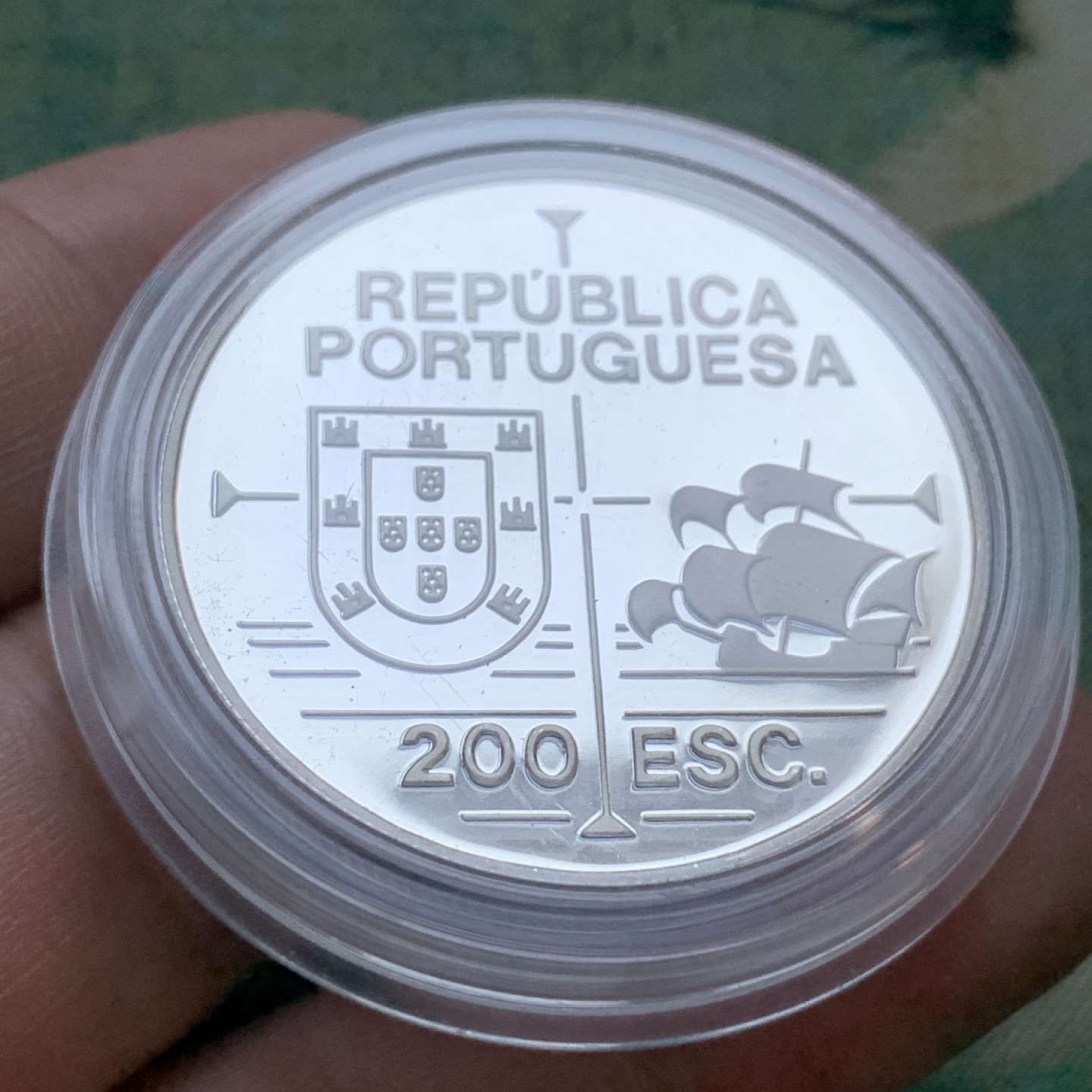 《竞宝斋》第77场-本周日，周一，周四3场拍卖（全场不限金额包邮） 原盒证书 葡萄牙1992年 发现新大陆帆船系列 200埃斯库多 精制大银币 单枚26.5克