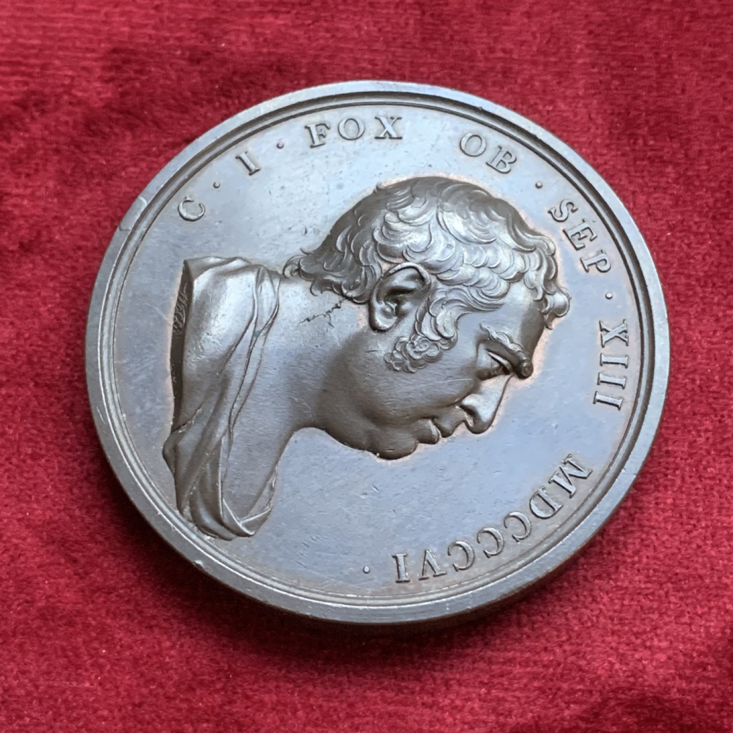 《竞宝斋》第77场-本周日，周一，周四3场拍卖（全场不限金额包邮） 1806年英国外交大臣福克斯逝世纪念铜章，直径52mm，重量92g，少见英国老铜章，英国老章普遍涨价中。