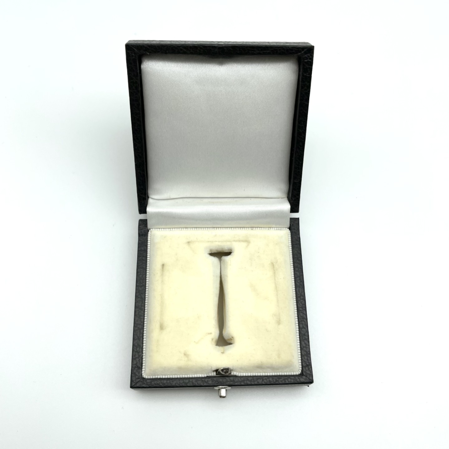 勋章奖章交易所7月30日拍卖 德国一级铁十字勋章盒子