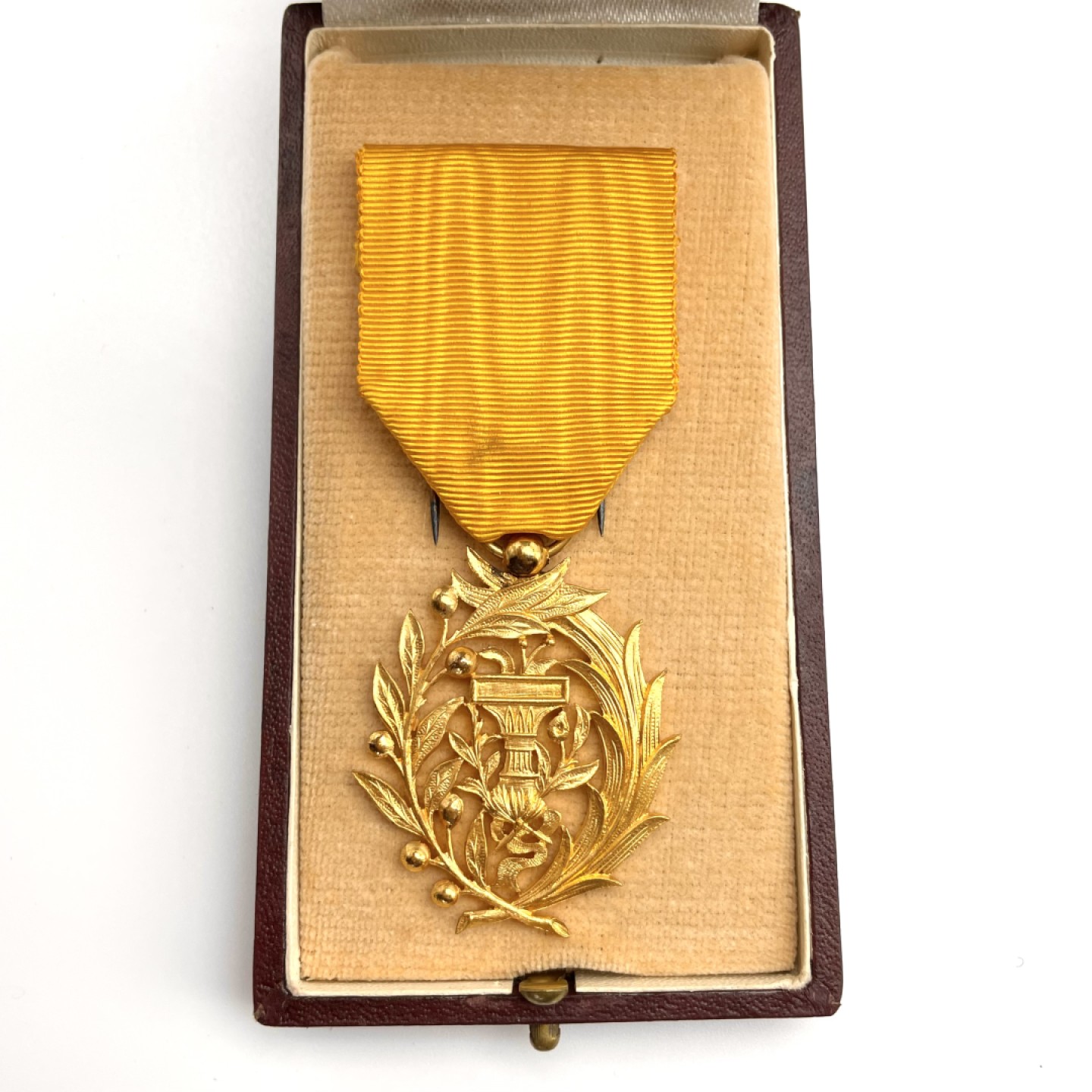 勋章奖章交易所7月30日拍卖 法属柬埔寨莫尼萨拉芬勋章