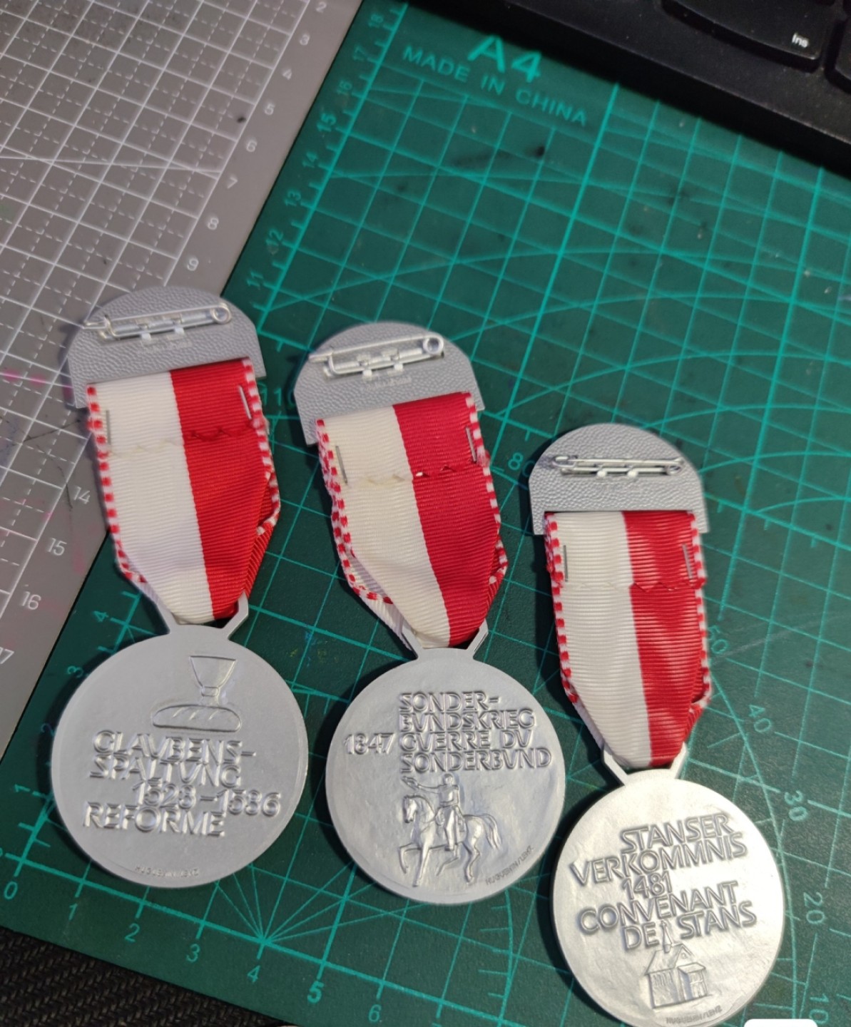 gush小明220727 瑞士射击节奖章三枚一起