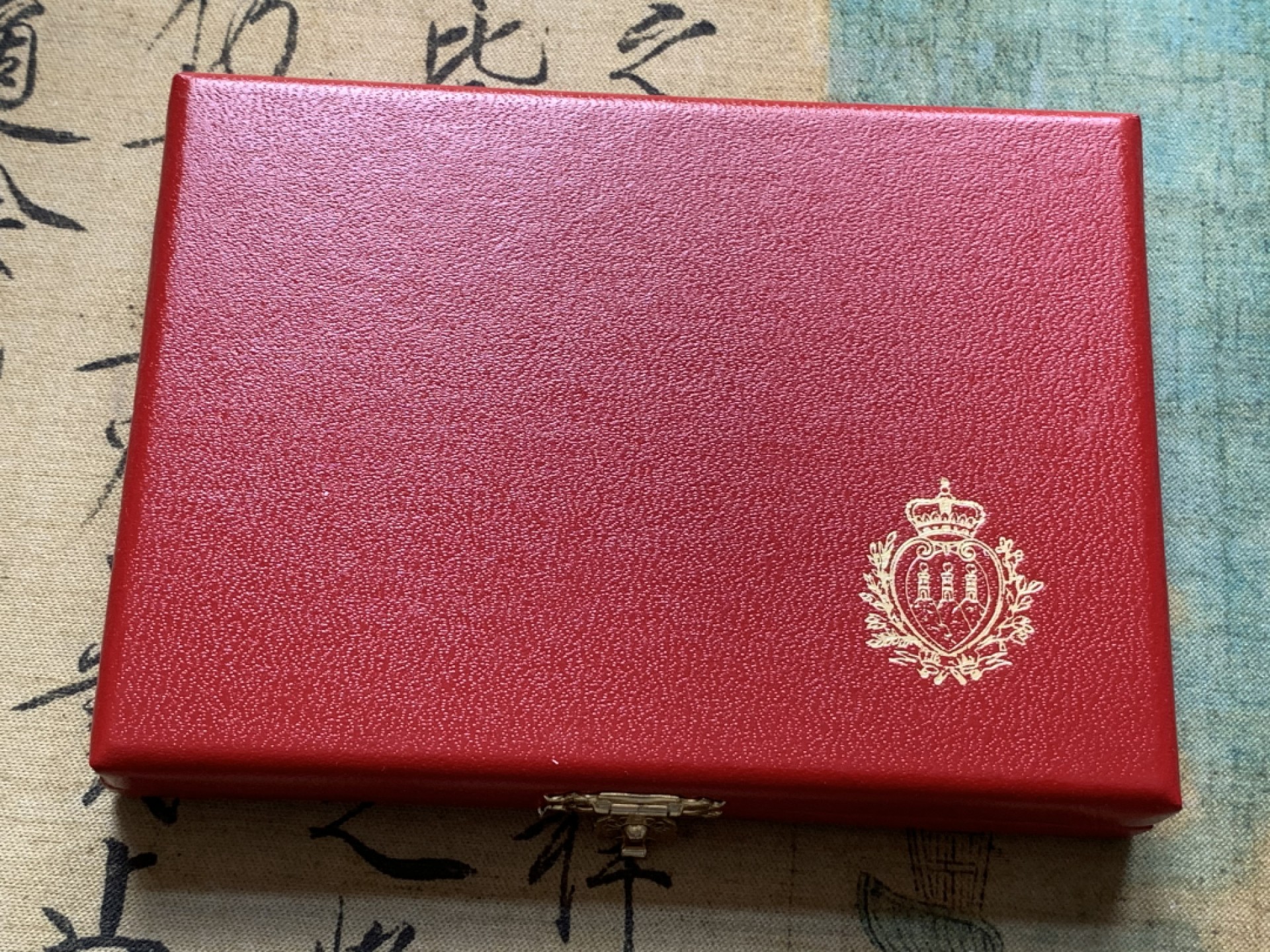 《竞宝斋》第79场-本周日，周一，周四3场拍卖（全场不限金额包邮） 原盒证书 圣马力诺 1992年 奥林匹克纪念 500和1000里拉 银币