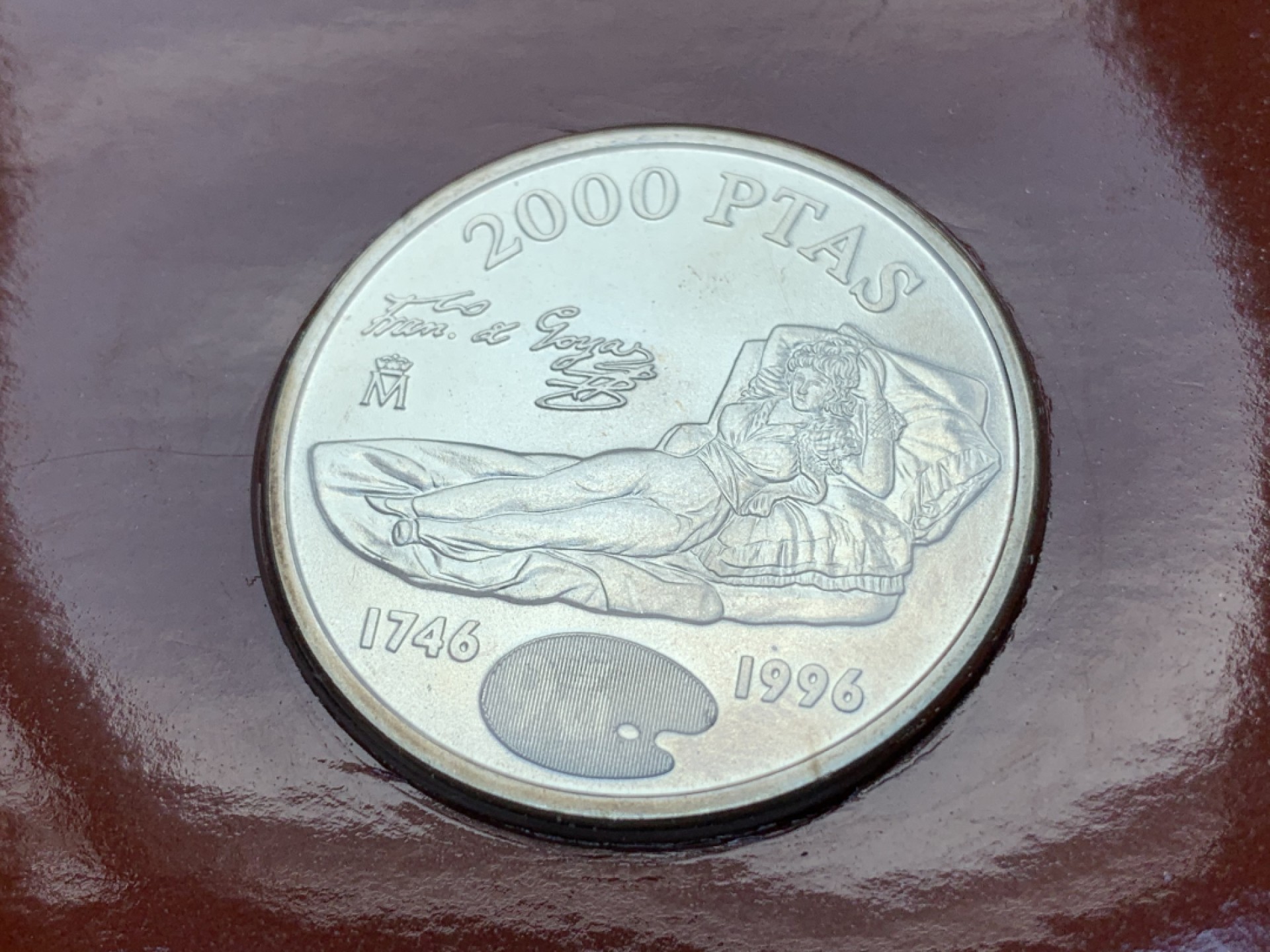 《竞宝斋》第79场-本周日，周一，周四3场拍卖（全场不限金额包邮） 卡装 西班牙1996年 睡美人 2000比塞塔 大银币