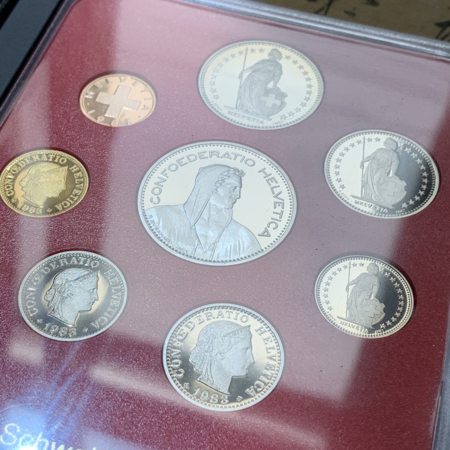 《竞宝斋》第79场-本周日，周一，周四3场拍卖（全场不限金额包邮） 原装 瑞士1983年 八枚套 精制币 最大面值5法郎 非常少见