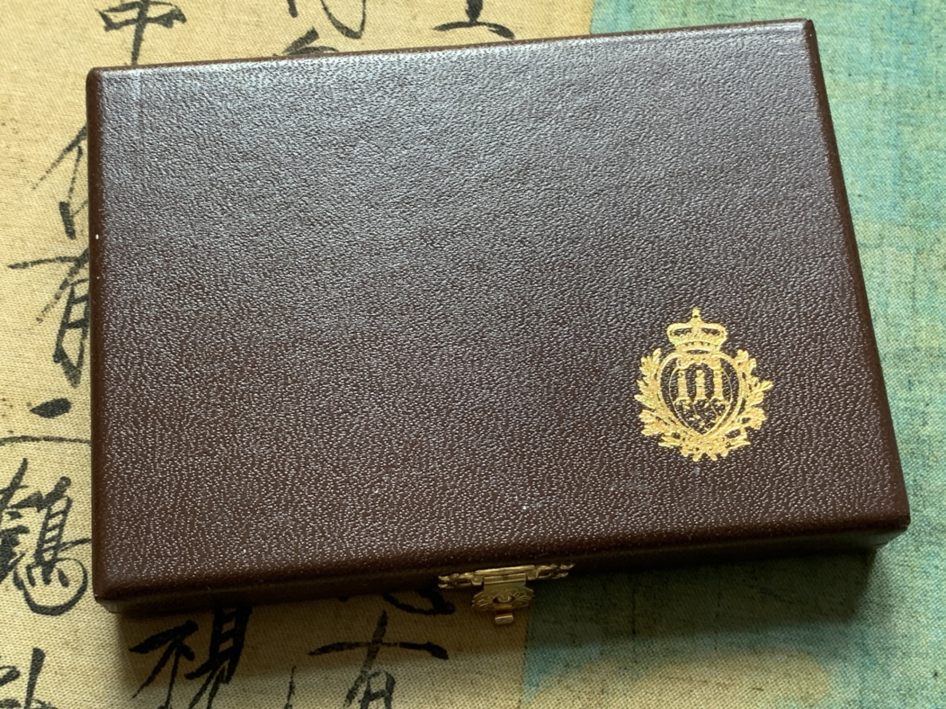 《竞宝斋》第79场-本周日，周一，周四3场拍卖（全场不限金额包邮） 原盒证书 圣马力诺 1989年 F1大奖赛纪念 500和1000里拉 银币