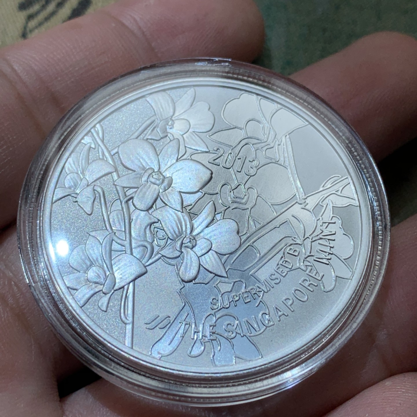 《竞宝斋》第79场-本周日，周一，周四3场拍卖（全场不限金额包邮） 新加坡2013年生肖蛇1盎司彩色大银章，生肖属性，送礼佳品