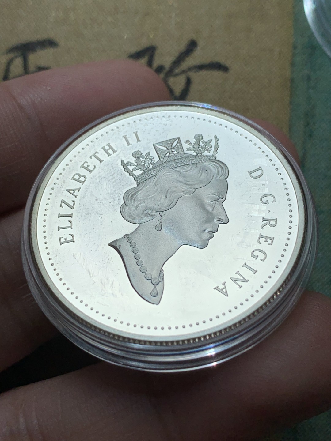 《竞宝斋》第79场-本周日，周一，周四3场拍卖（全场不限金额包邮） 原盒证书 1994年 纪念皇家犬队成立二十五周年 1元 925银精制大银币