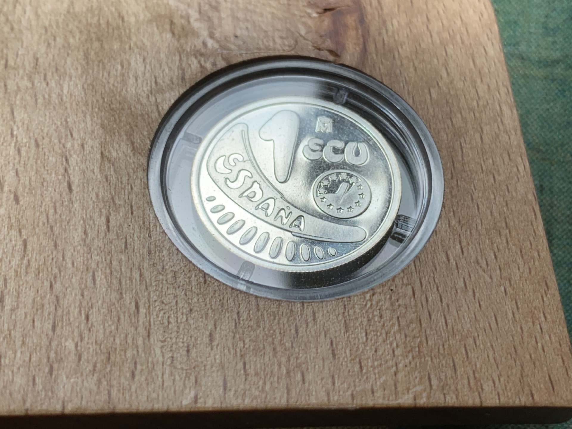 《竞宝斋》第79场-本周日，周一，周四3场拍卖（全场不限金额包邮） 原盒证书 西班牙1989年 骑牛 1ECU 精制银币 6.72克