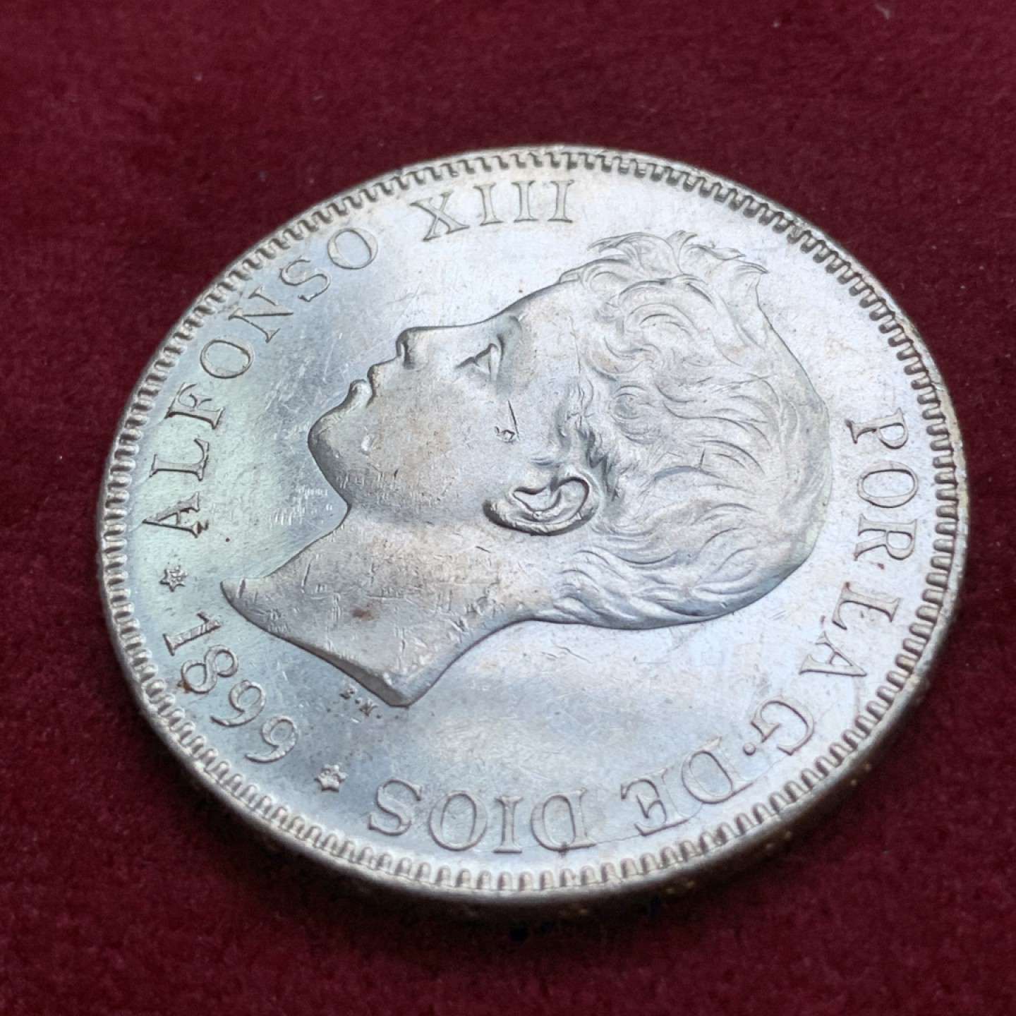 《竞宝斋》第79场-本周日，周一，周四3场拍卖（全场不限金额包邮） 西班牙 1899年 阿方索十三世 5比塞塔双柱 大银币 状态见图