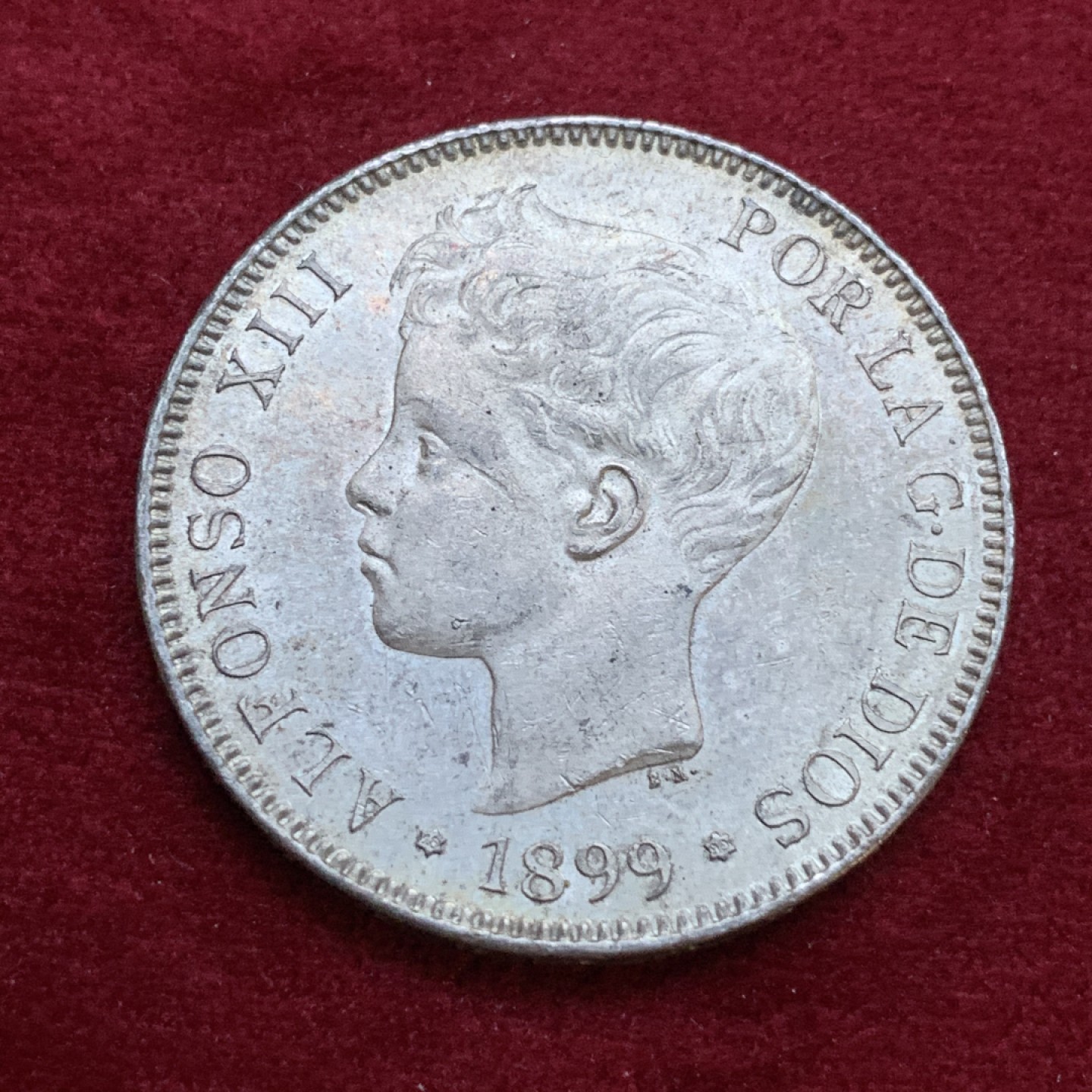 《竞宝斋》第79场-本周日，周一，周四3场拍卖（全场不限金额包邮） 西班牙 1899年 阿方索十三世 5比塞塔双柱 大银币 纸袋包浆 很不错