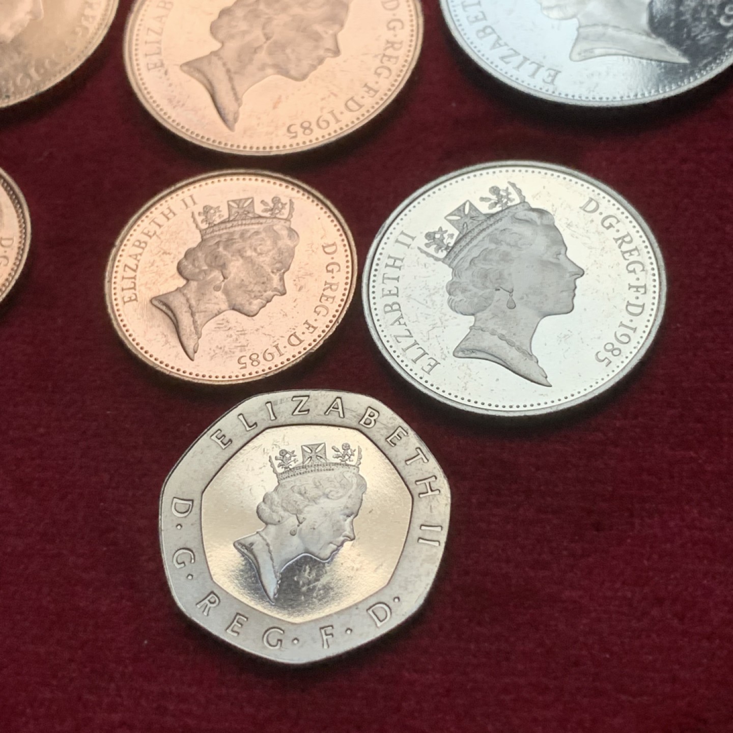 《竞宝斋》第79场-本周日，周一，周四3场拍卖（全场不限金额包邮） 2组一起 英国 1985年 精制币 6枚一组  2组