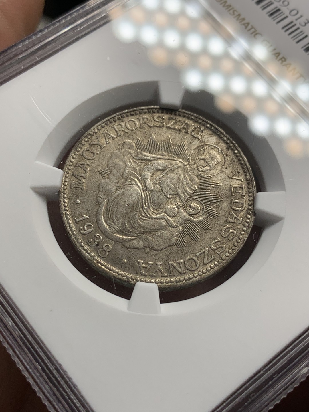 《竞宝斋》第79场-本周日，周一，周四3场拍卖（全场不限金额包邮） NGC-MS63 匈牙利1938BP年 圣母抱婴 2潘果银币 好品少见