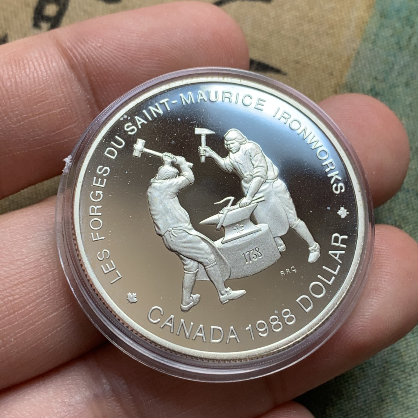 《竞宝斋》第79场-本周日，周一，周四3场拍卖（全场不限金额包邮） 原盒证书 1988年 打铁 1元精制大银币