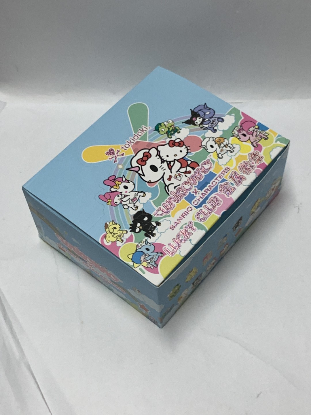 零元拍：tokidoki淘奇多奇LUCKY CLUB金属盲盒徽章可爱卡通胸针潮流摆件卡通可爱的三丽鸥独角兽徽章，盲盒大套共九只，全新未拆