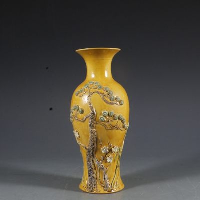 清 素三彩岁寒三友赏瓶尺寸：高21.5cm口径6.7cm - 清 素三彩岁寒三友赏瓶尺寸：高21.5cm口径6.7cm