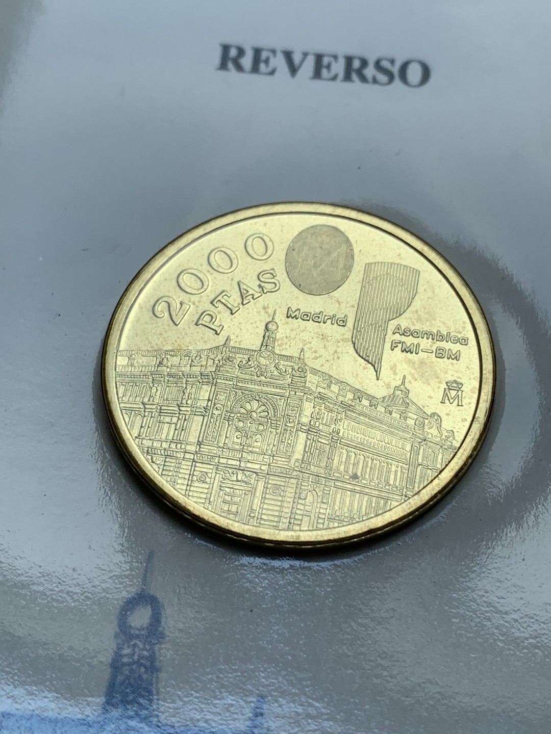 《竞宝斋》第79场-本周日，周一，周四3场拍卖（全场不限金额包邮） 卡装 西班牙1994年 中央银行五十周年纪念 2000比塞塔 大银币 环彩氧化包浆