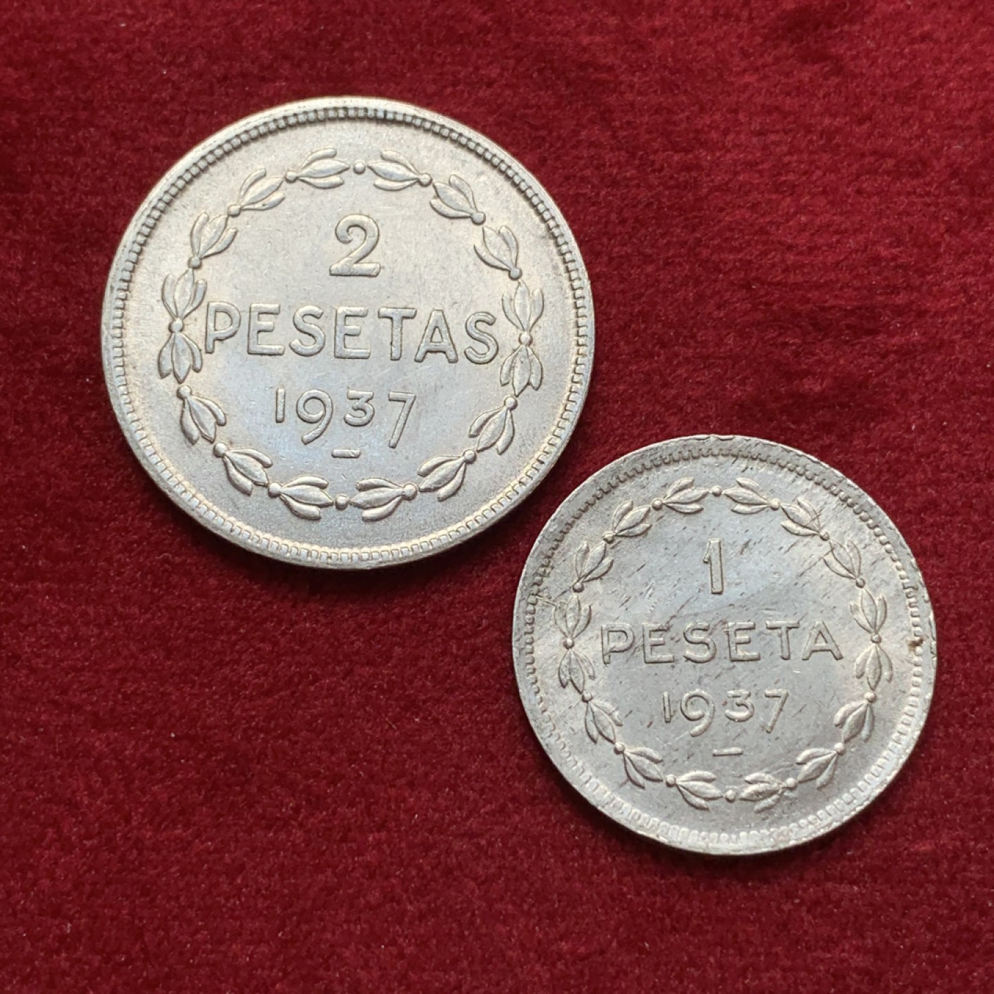 《竞宝斋》第79场-本周日，周一，周四3场拍卖（全场不限金额包邮） 西班牙 1937年 巴斯克地区内战 1和2比塞塔 镍币 一对 UNC带光