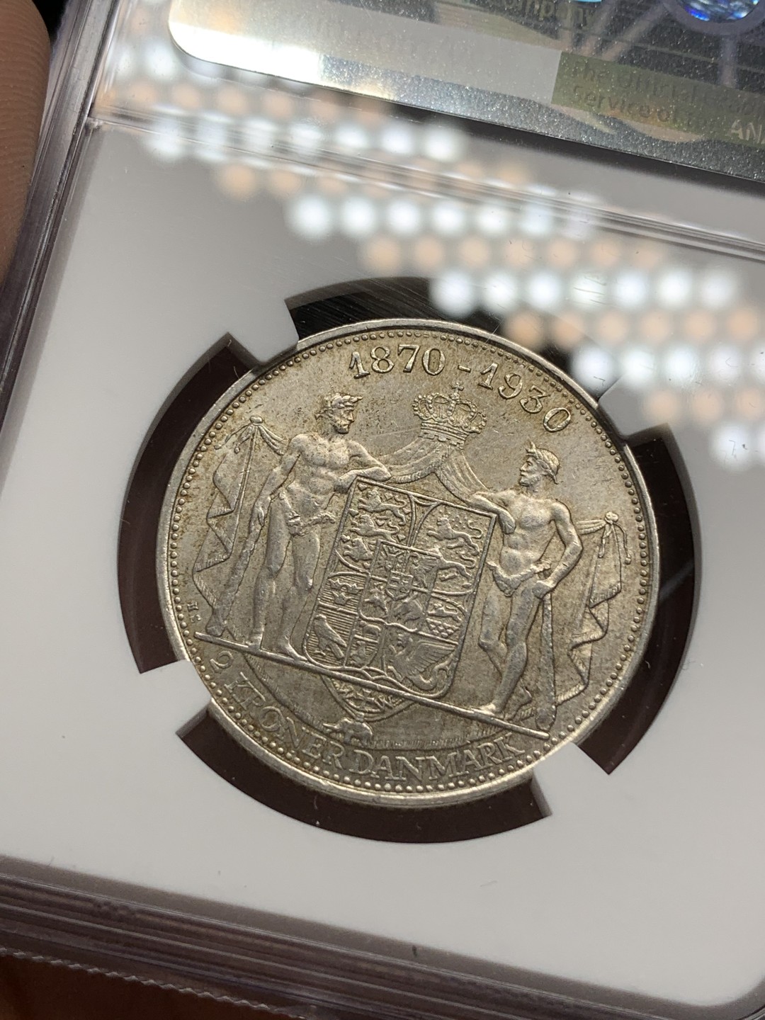 《竞宝斋》第79场-本周日，周一，周四3场拍卖（全场不限金额包邮） NGC-MS64 丹麦 1930年 六十周年纪念 2克朗大银币 少见品相 顶级品相