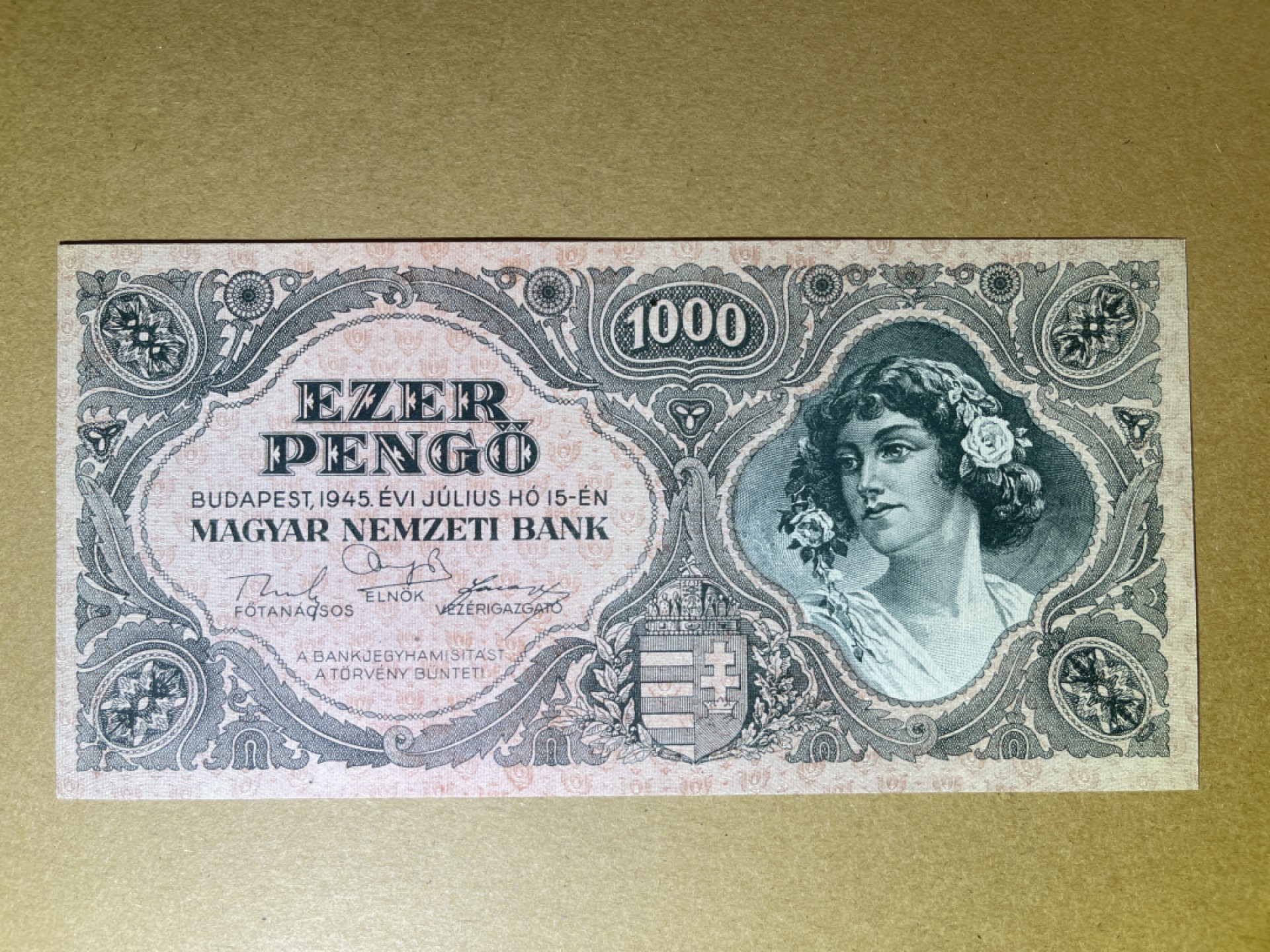 《张总收藏》66期——初版首发 匈牙利1000 UNC 1945年老版本