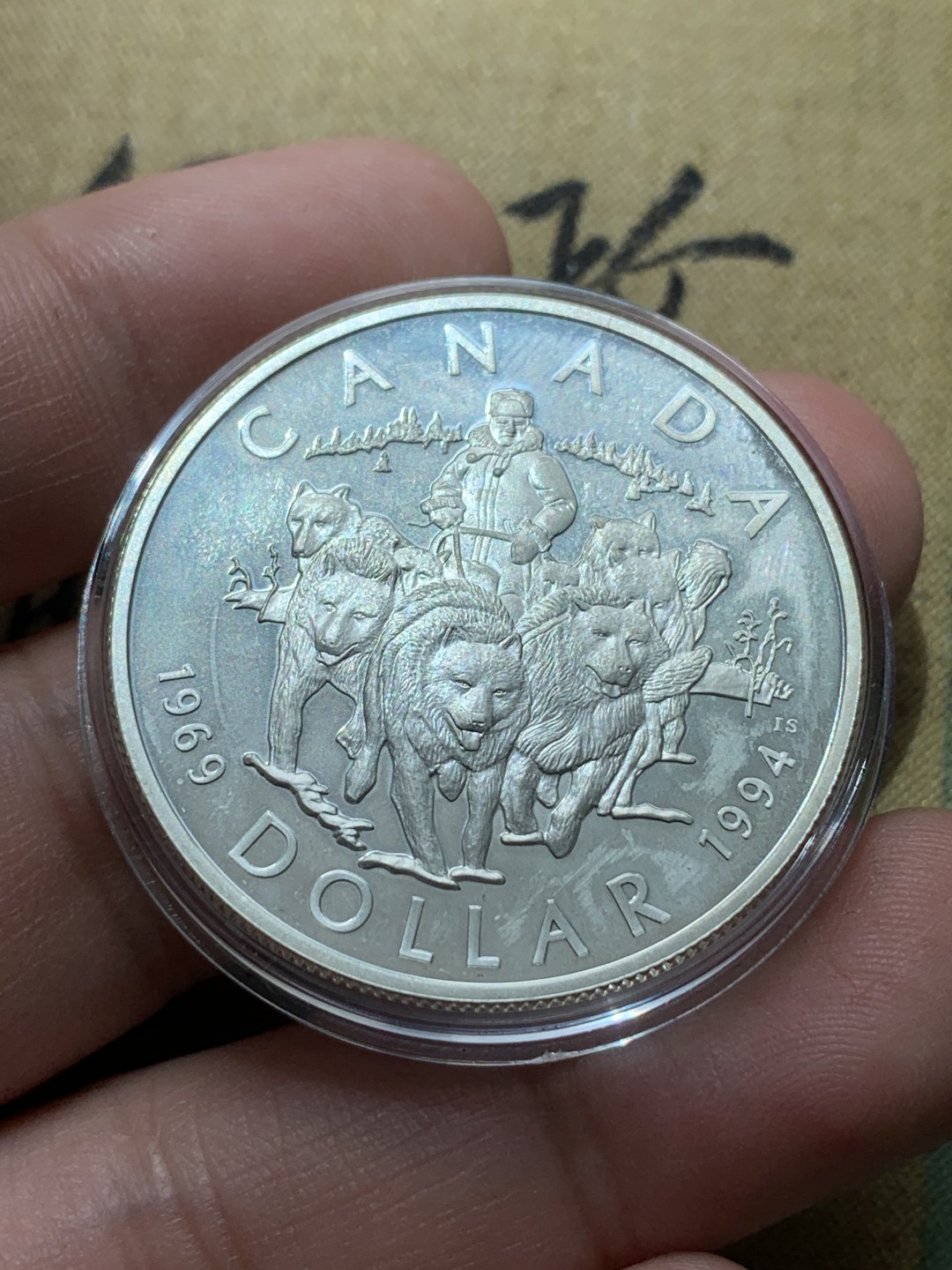 《竞宝斋》第79场-本周日，周一，周四3场拍卖（全场不限金额包邮） 原盒证书 1994年 纪念皇家犬队成立二十五周年 1元 925银精制大银币