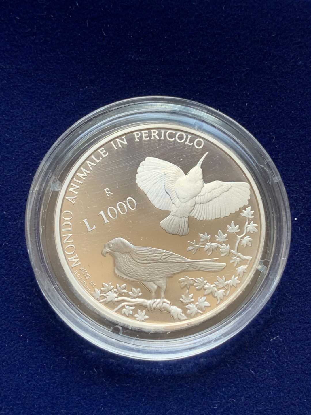 《竞宝斋》第79场-本周日，周一，周四3场拍卖（全场不限金额包邮） 原盒证书 圣马力诺1993年 珍稀动物鼬鼠，啄木鸟和红隼精制银币 500/1000里拉 动物系少见品种