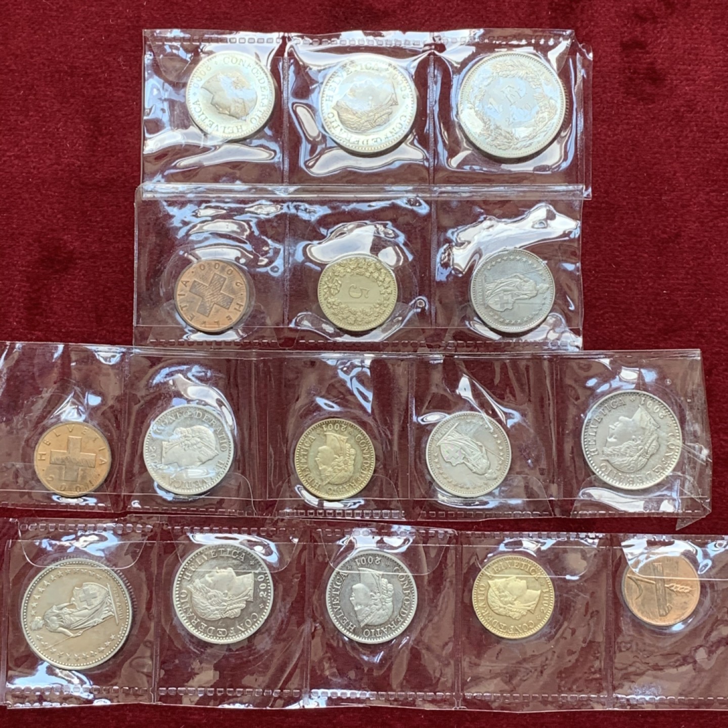 《竞宝斋》第79场-本周日，周一，周四3场拍卖（全场不限金额包邮） 瑞士 2000年 2001年 套币各一组