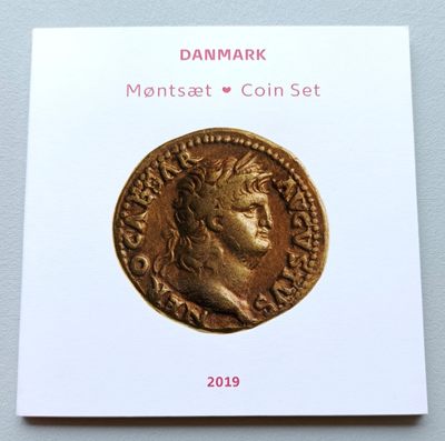 彼得堡世界钱币勋章拍卖第11期，本周五六两连拍，0佣金全场包邮,7月30号晚七点半0元起拍 - 丹麦2019年MS套币册，造币厂官方包装，古罗马币出土，市价1百+