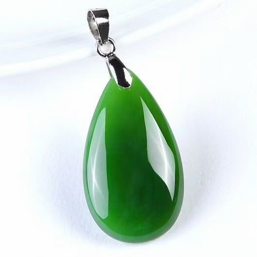新疆天然玉石【送项链】玉吊坠菠菜绿玉髓坠子冰种通透