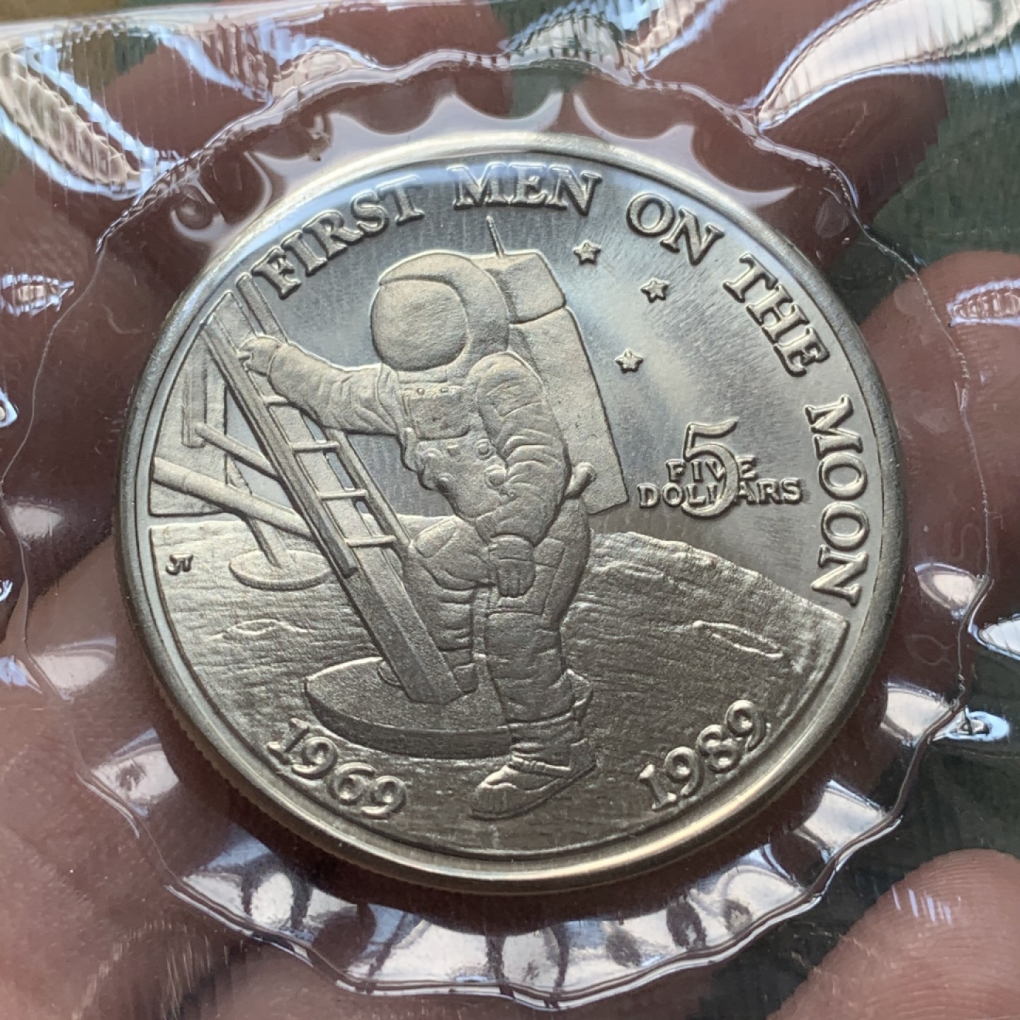 《竞宝斋》第79场-本周日，周一，周四3场拍卖（全场不限金额包邮） 卡装马绍尔群岛1989年纪念阿波罗十一登月20周年5元镍币