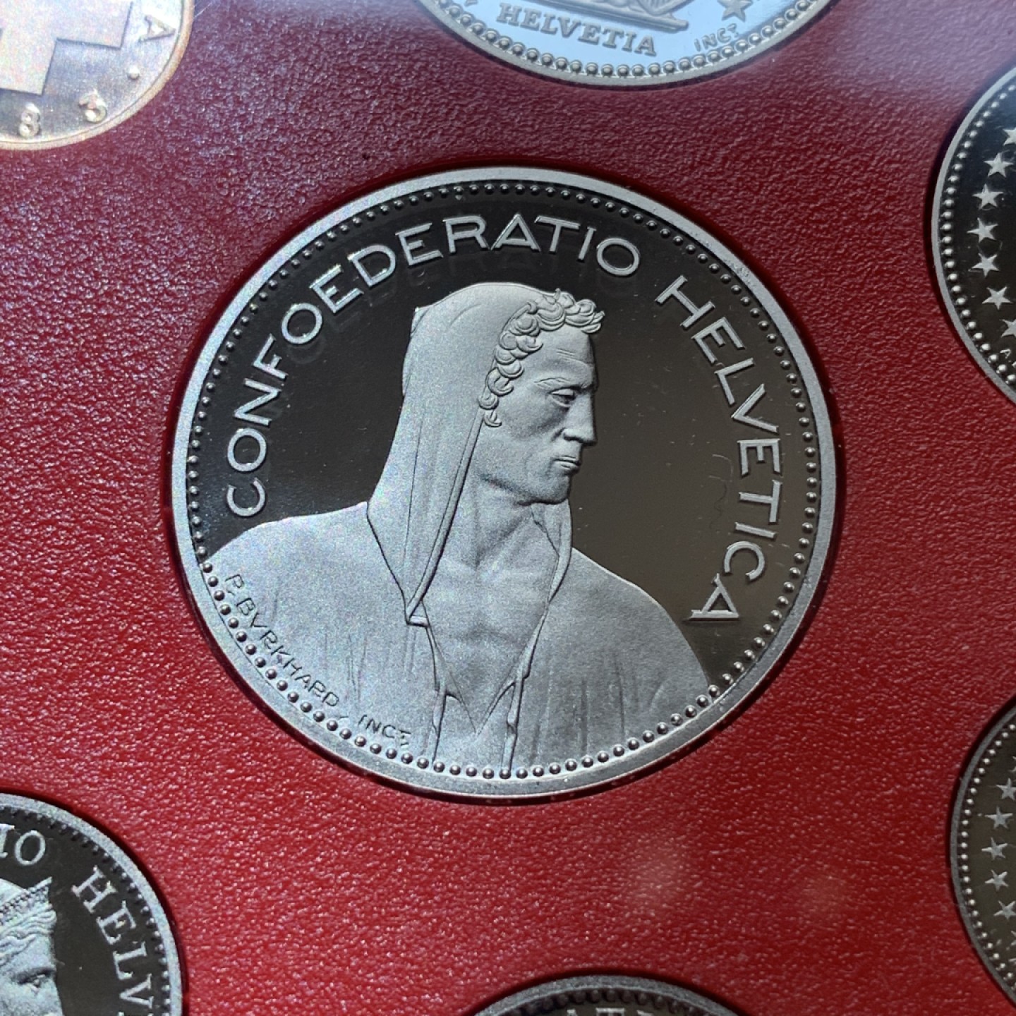 《竞宝斋》第79场-本周日，周一，周四3场拍卖（全场不限金额包邮） 原装 瑞士1983年 八枚套 精制币 最大面值5法郎 非常少见