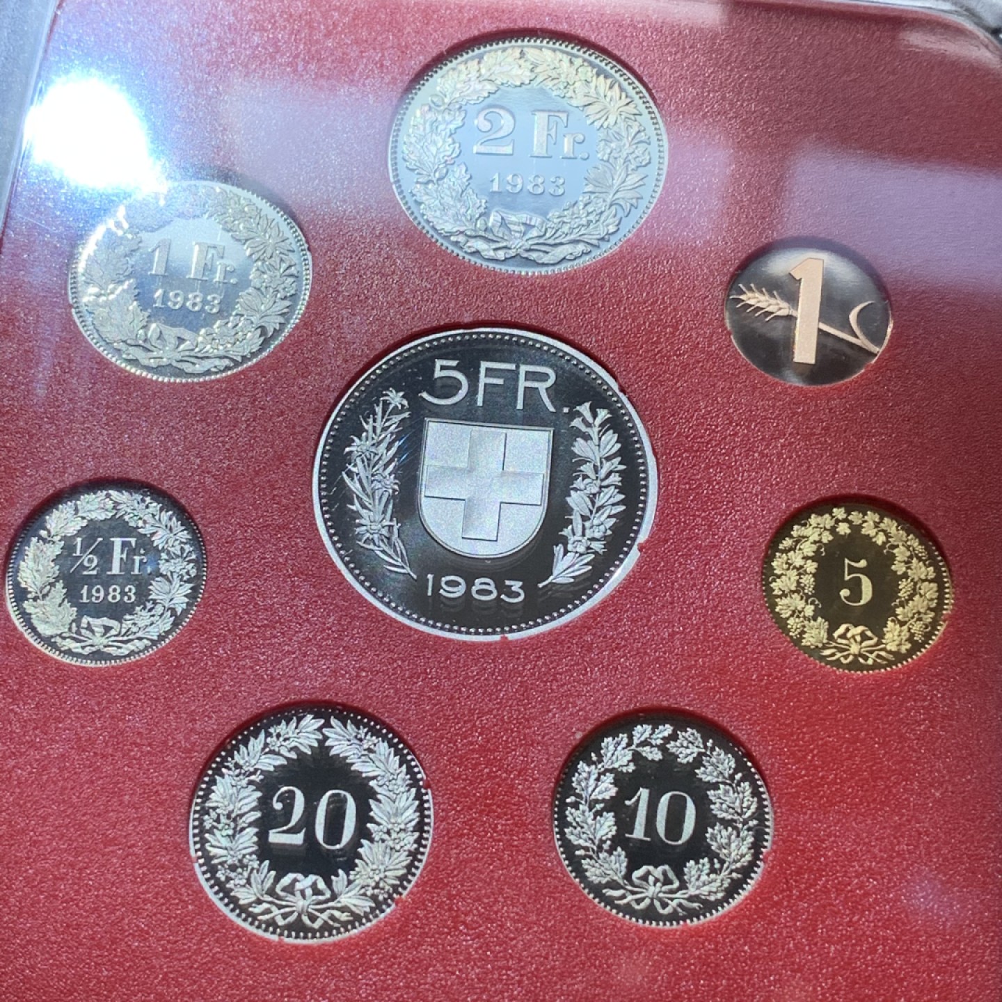 《竞宝斋》第79场-本周日，周一，周四3场拍卖（全场不限金额包邮） 原装 瑞士1983年 八枚套 精制币 最大面值5法郎 非常少见