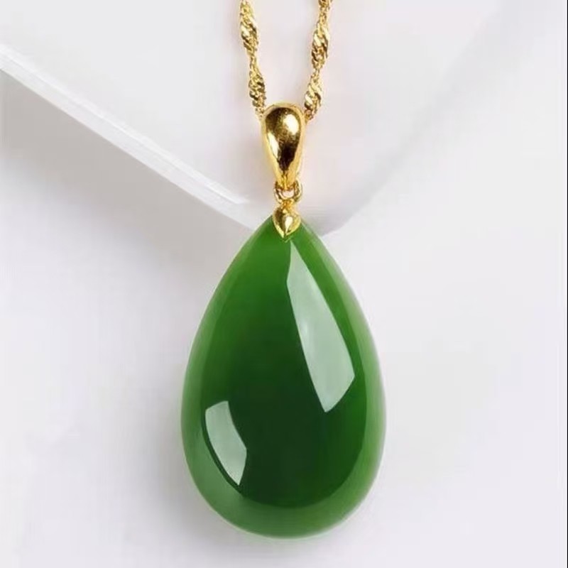 新疆天然玉石【送项链】玉吊坠菠菜绿玉髓坠子冰种通透