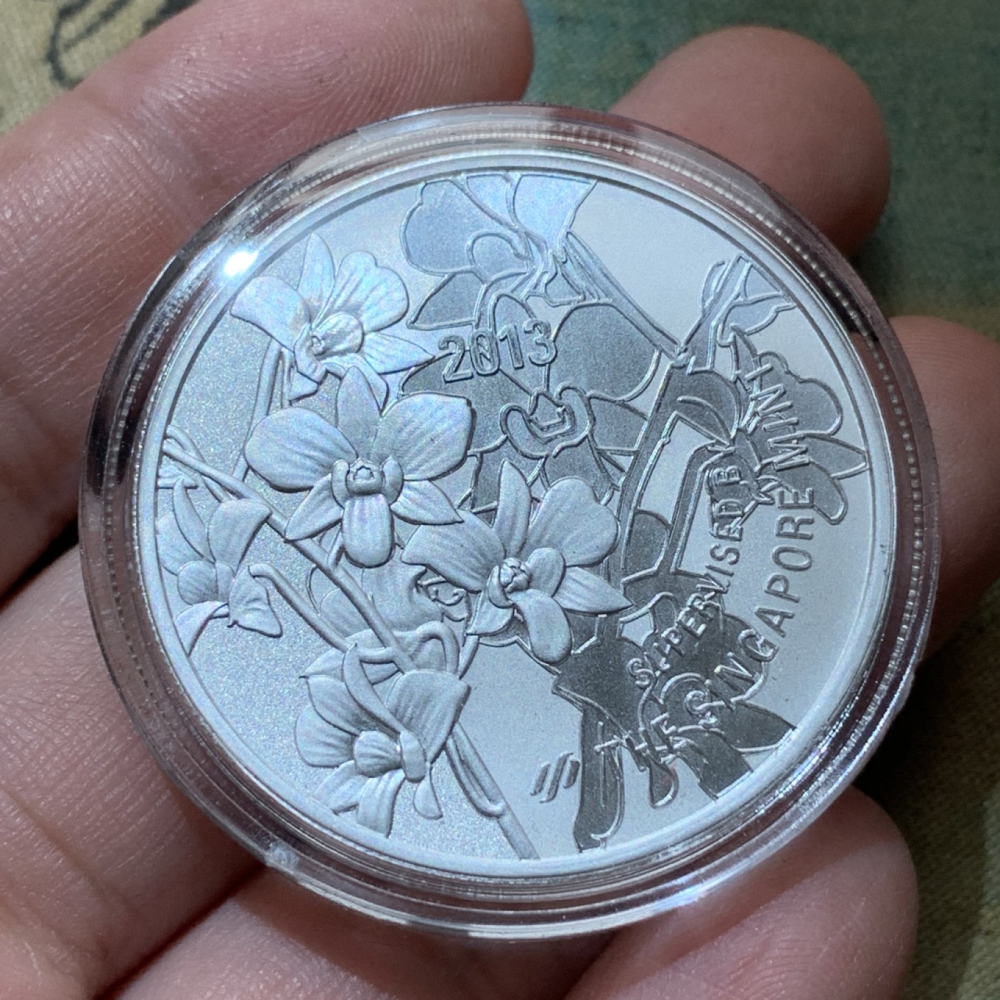 《竞宝斋》第79场-本周日，周一，周四3场拍卖（全场不限金额包邮） 新加坡2013年生肖蛇1盎司彩色大银章，生肖属性，送礼佳品