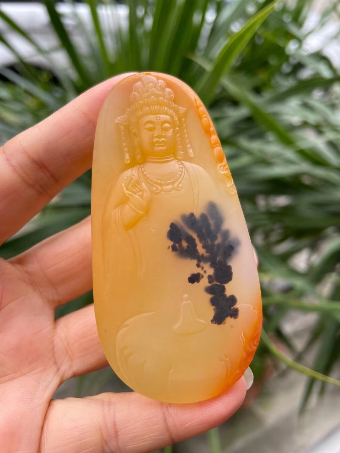 纯天然云南黄龙玉新出炉 水草花观音吊坠 