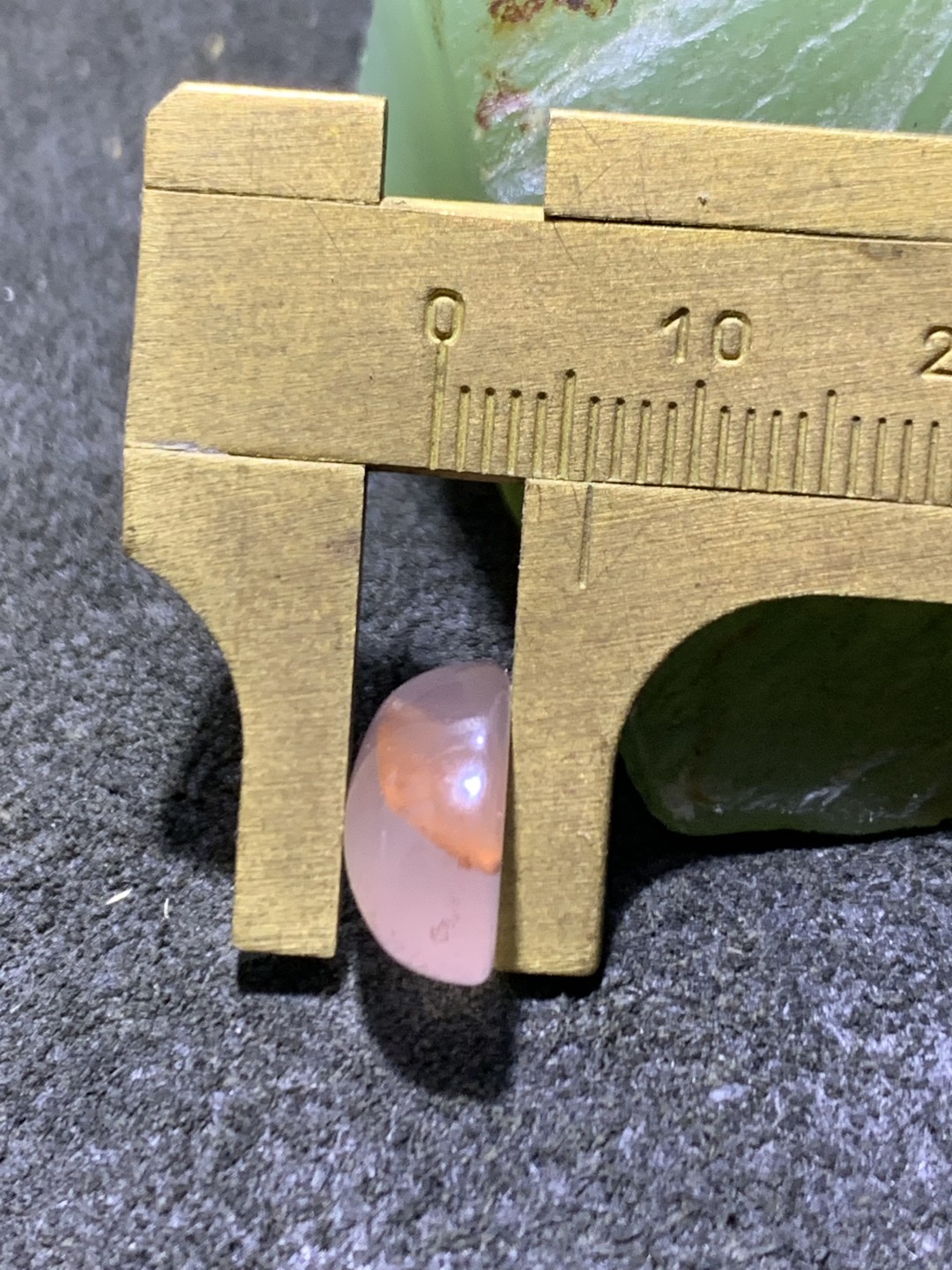 南红玛瑙荔枝冻飘红通货戒面一个，