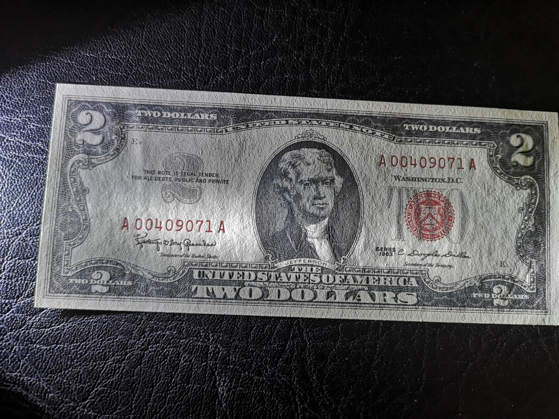 《外钞收藏家》第一百九十二期 1963年红库印2美元 全新无折边上少许潮