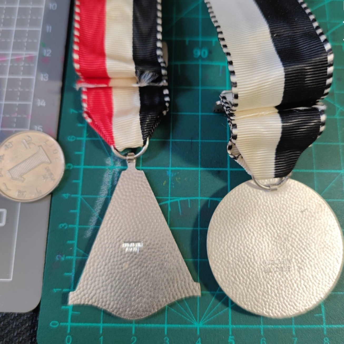 gush小明220802 瑞士射击节奖章二枚1968/1957