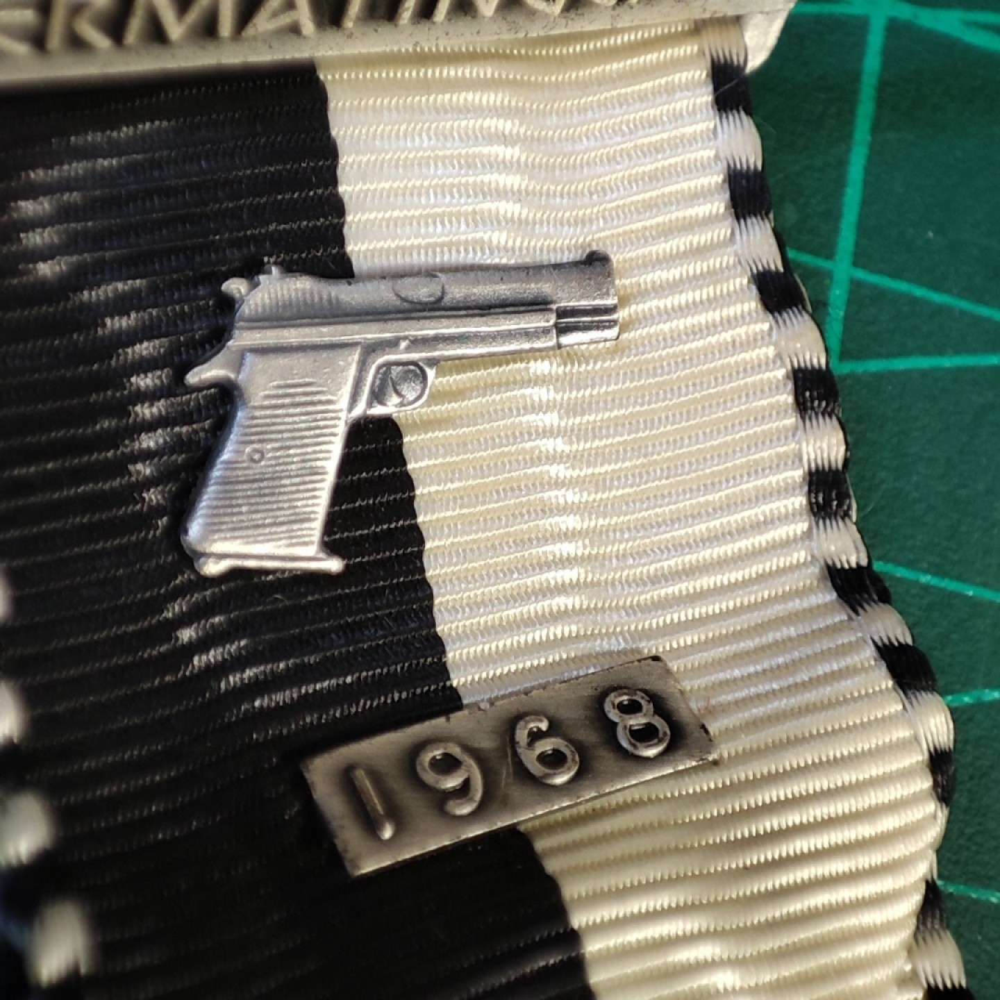 gush小明220802 瑞士射击节奖章二枚1968/1957