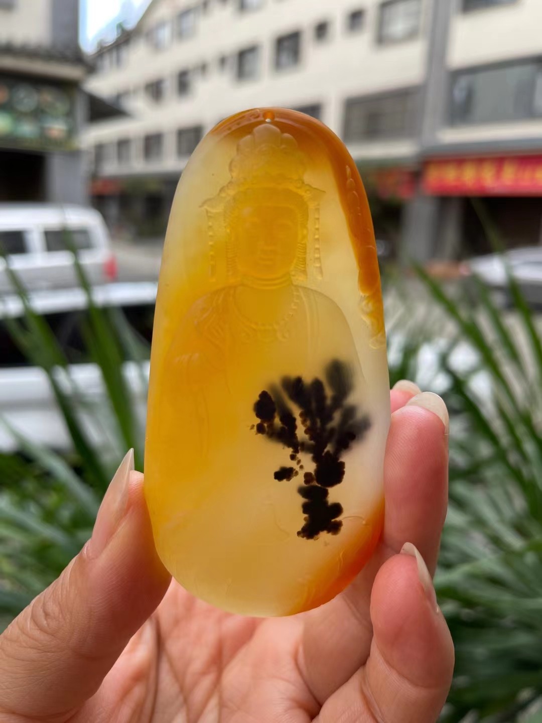 纯天然云南黄龙玉新出炉 水草花观音吊坠 