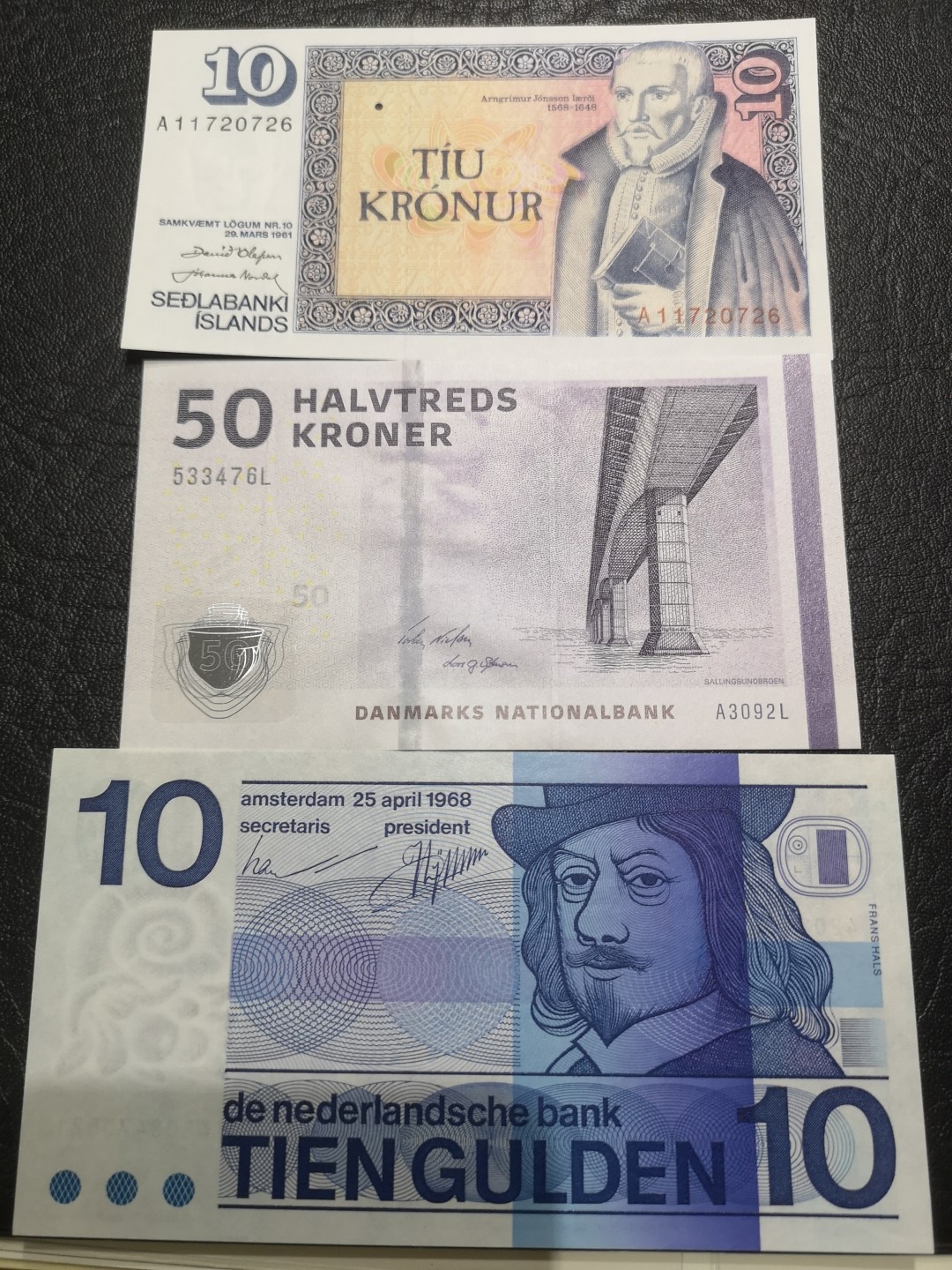 《外钞收藏家》第一百九十二期 冰岛、丹麦、荷兰三张一起 全新UNC 