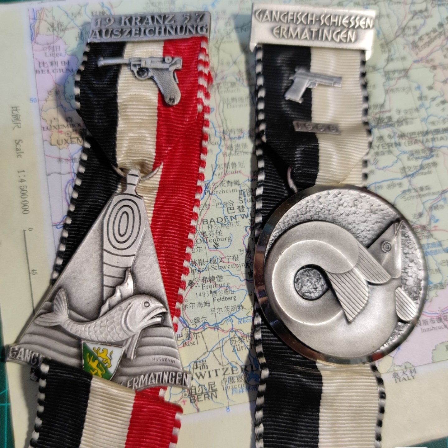 gush小明220802 瑞士射击节奖章二枚1968/1957