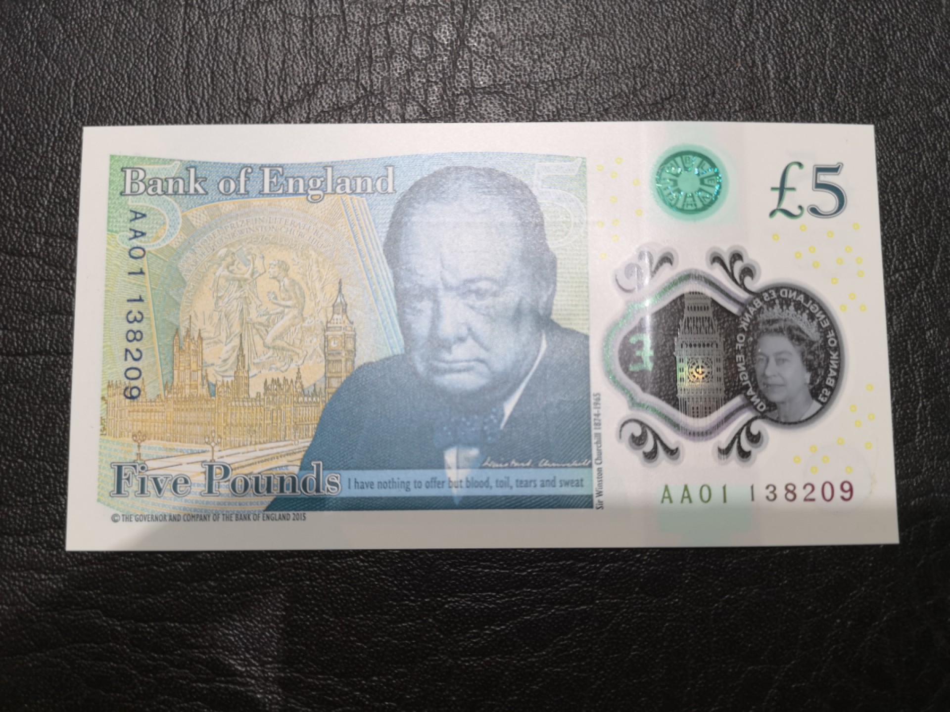 《外钞收藏家》第一百九十二期 英国最新版塑料钞5镑 AA01冠 全新UNC 无47