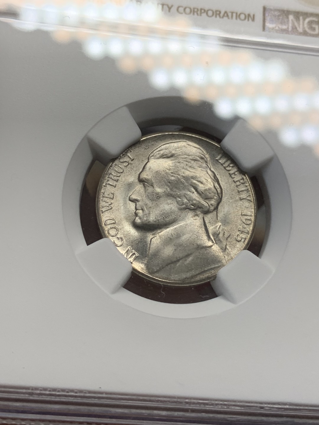 《竞宝斋》第80场-本周日，周一 2场连拍（全场不限金额包邮） NGC-MS64 美国 1945年 杰弗逊战时五美分 1942-1945这三年为战时含银版五美分