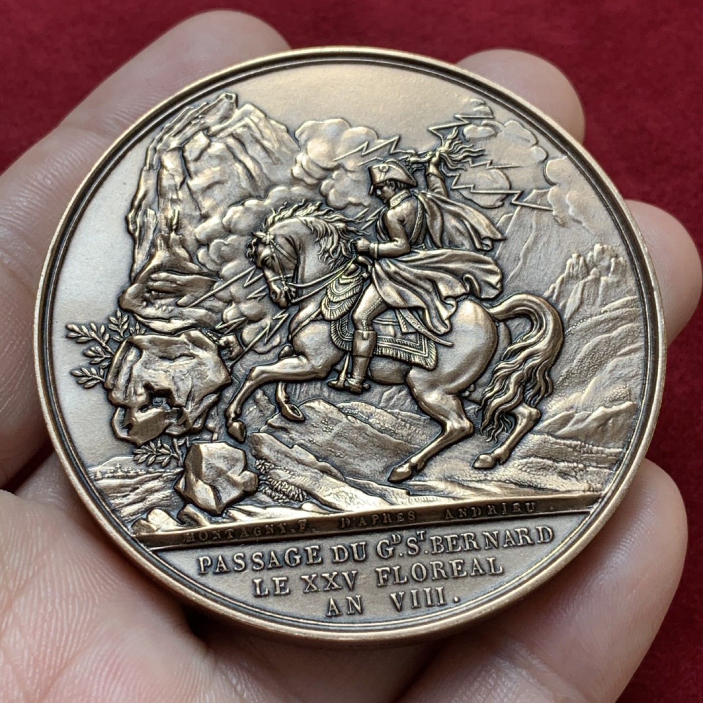 《竞宝斋》第80场-本周日，周一 2场连拍（全场不限金额包邮） 1800年 拿破仑马伦哥战役大章。直径：60mm，克重：102（丰饶角边铭应该是1880年左右铸造）