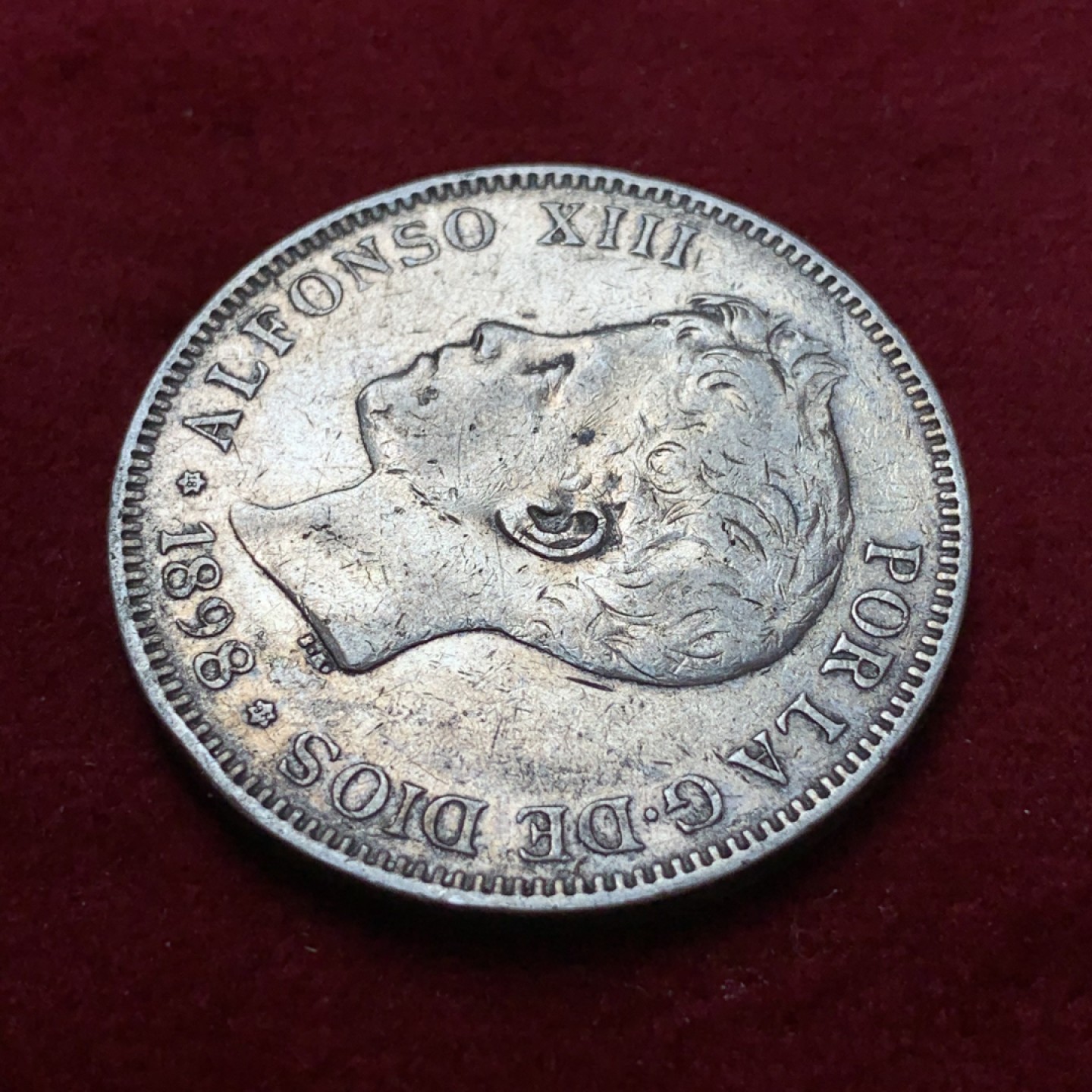 《竞宝斋》第80场-本周日，周一 2场连拍（全场不限金额包邮） 西班牙1898年 小孩版 5比塞塔 银币