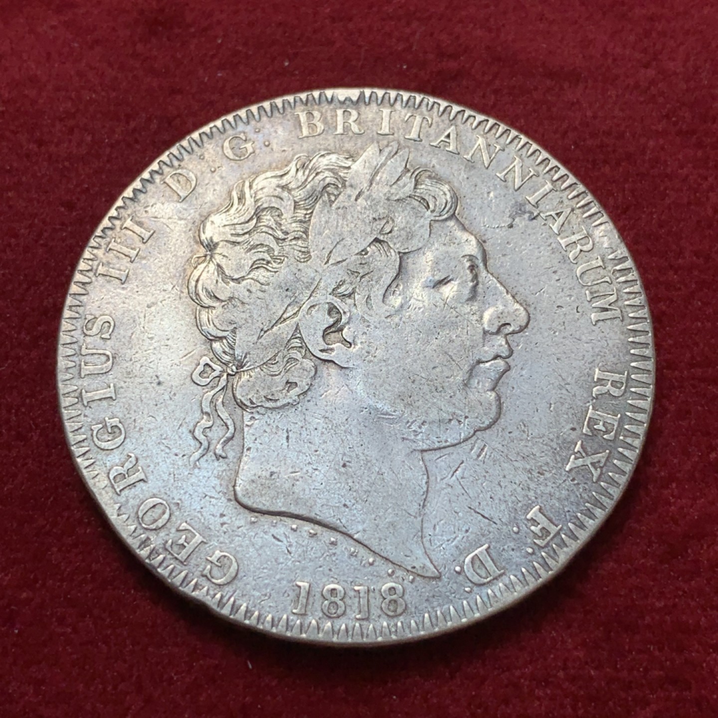 《竞宝斋》第80场-本周日，周一 2场连拍（全场不限金额包邮） 英国乔治三世1818马剑克朗银币，边铭LVⅠII比较少见