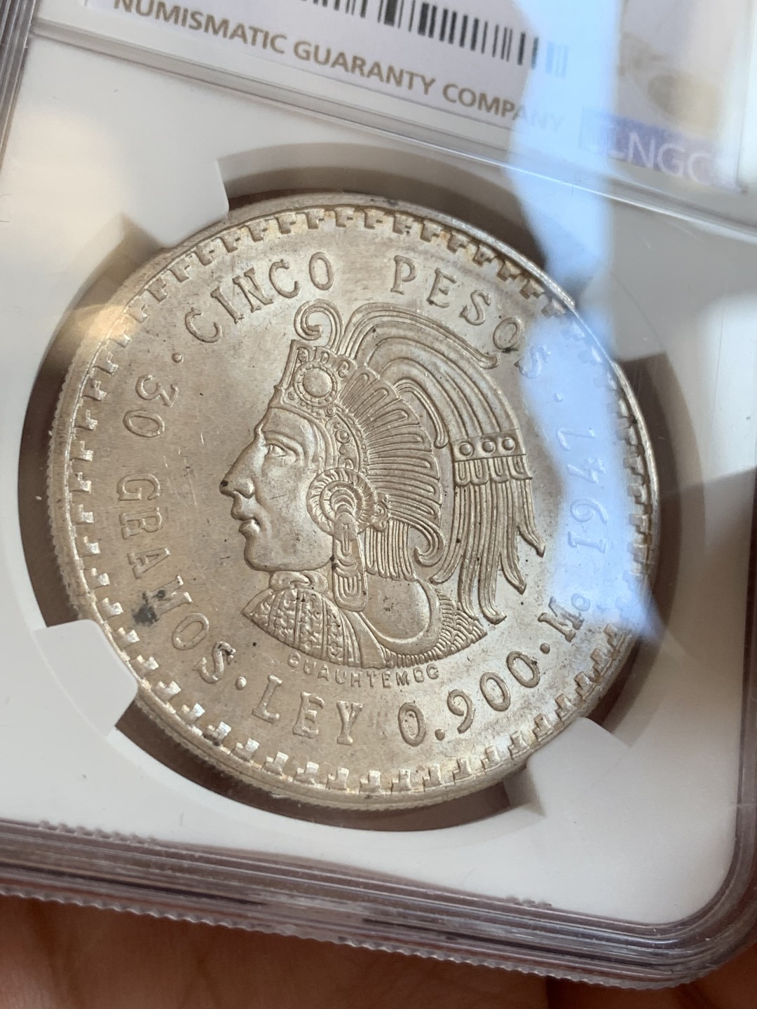 《竞宝斋》第80场-本周日，周一 2场连拍（全场不限金额包邮） NGC-MS64 墨西哥1947年 印第安人头像 5比索大银币 高分顶级品相