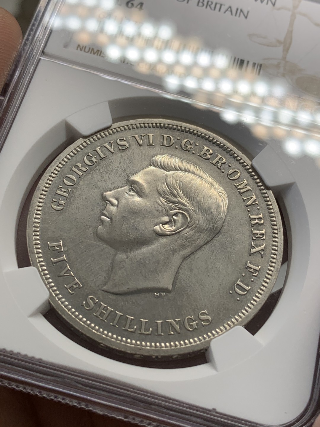 《竞宝斋》第80场-本周日，周一 2场连拍（全场不限金额包邮） NGC PL64 英国 乔治六世 1951年 镍马剑 5先令 克朗 经典屠龙图 近期较火的品种