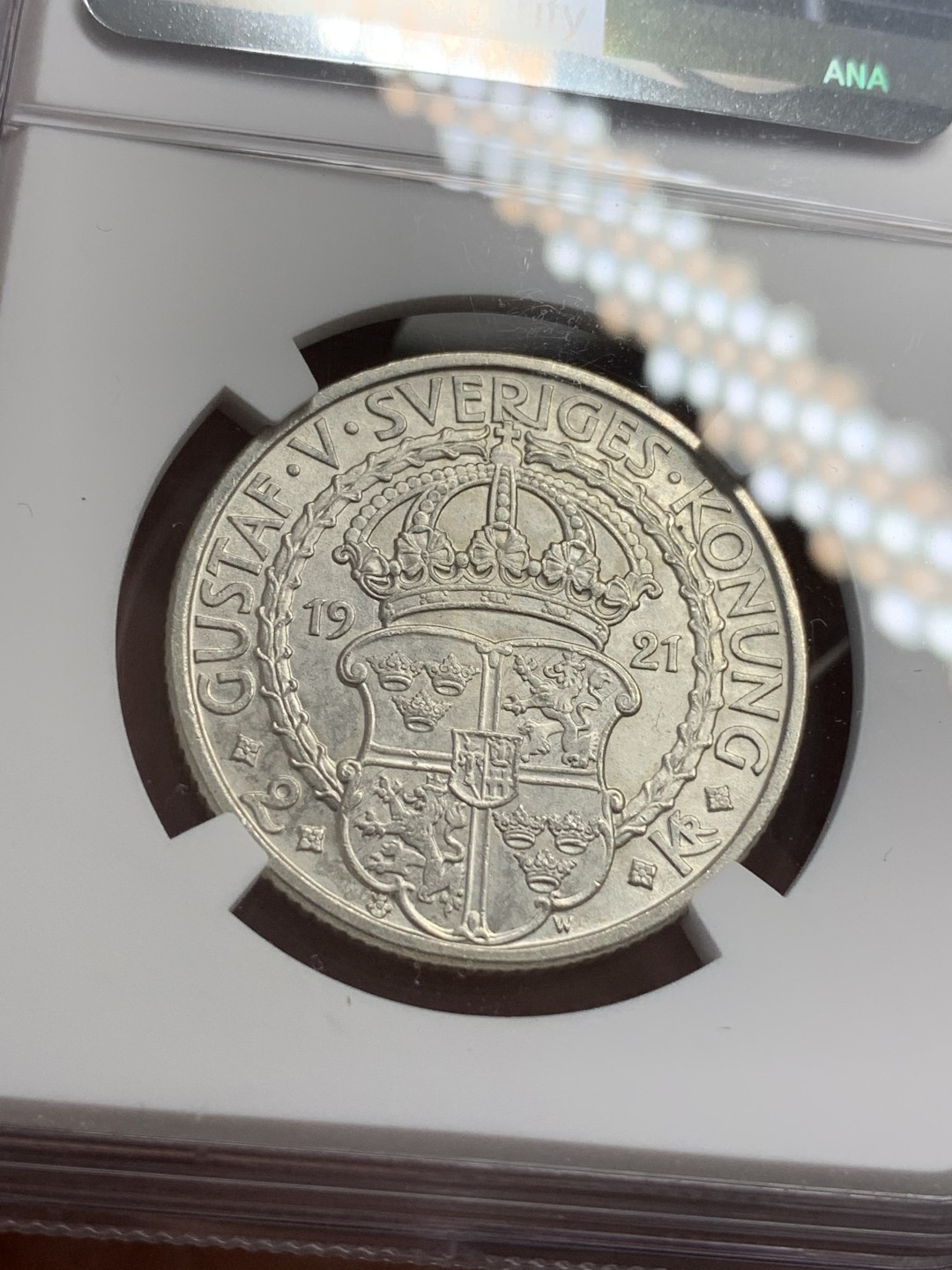 《竞宝斋》第80场-本周日，周一 2场连拍（全场不限金额包邮） NGC-MS62 瑞典 1921年 四百周年纪念 2克朗银币 少见品种 品相不错适合收藏