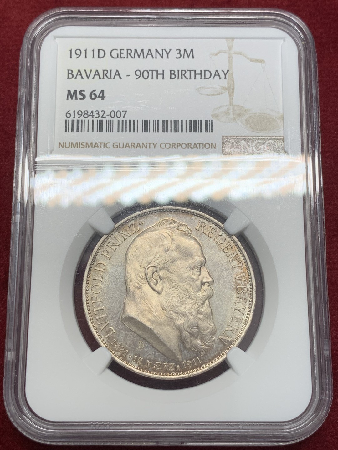 《竞宝斋》第80场-本周日，周一 2场连拍（全场不限金额包邮） NGC-MS64 德国巴伐利亚 1911年 3马克 银币 柳特波德90大寿 淡彩包浆 转光自然